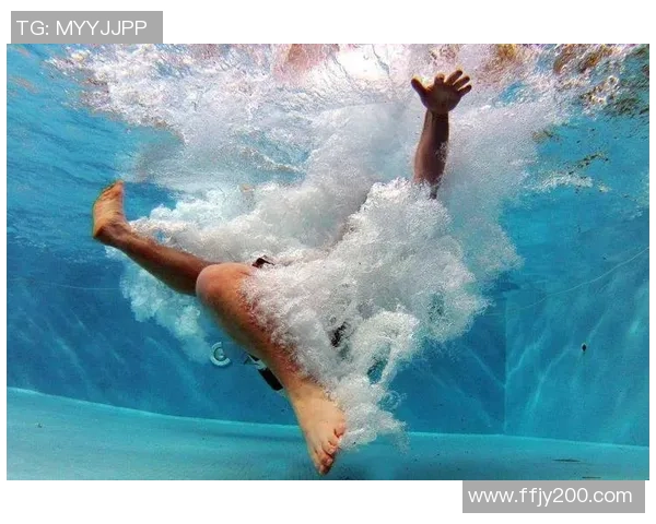 从勇敢一跃到完美入水探秘跳水运动中的力量美与心理挑战